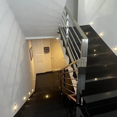 11 Apartment