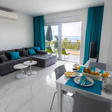 11 * Makarska